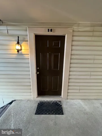 $2,100 | 6939 Mary Caroline Circle, Unit E, Alexandria, VA 22310