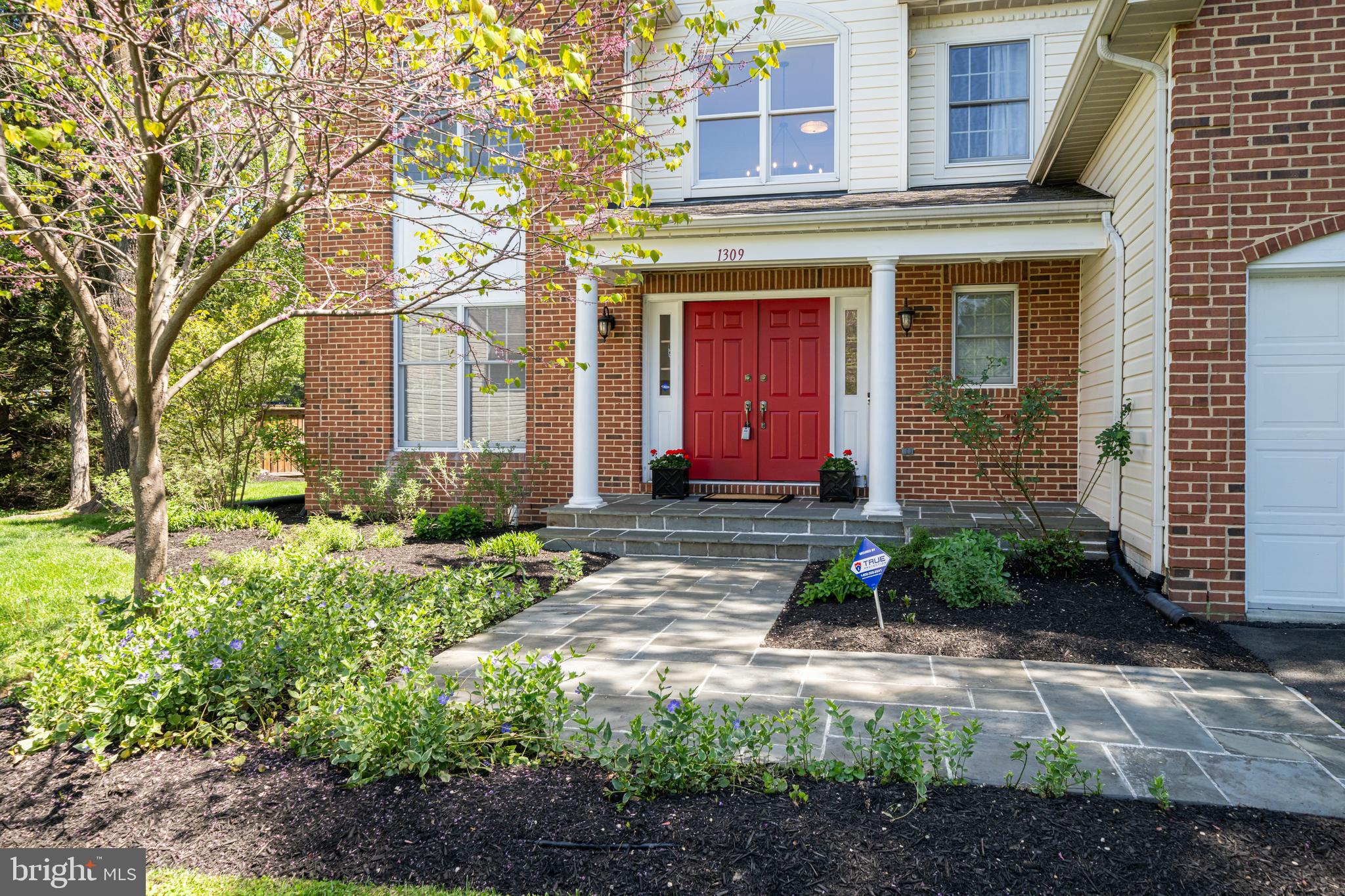 1309 Stable Farm Court Reston, VA 20194 - Photo 2 of 39 .