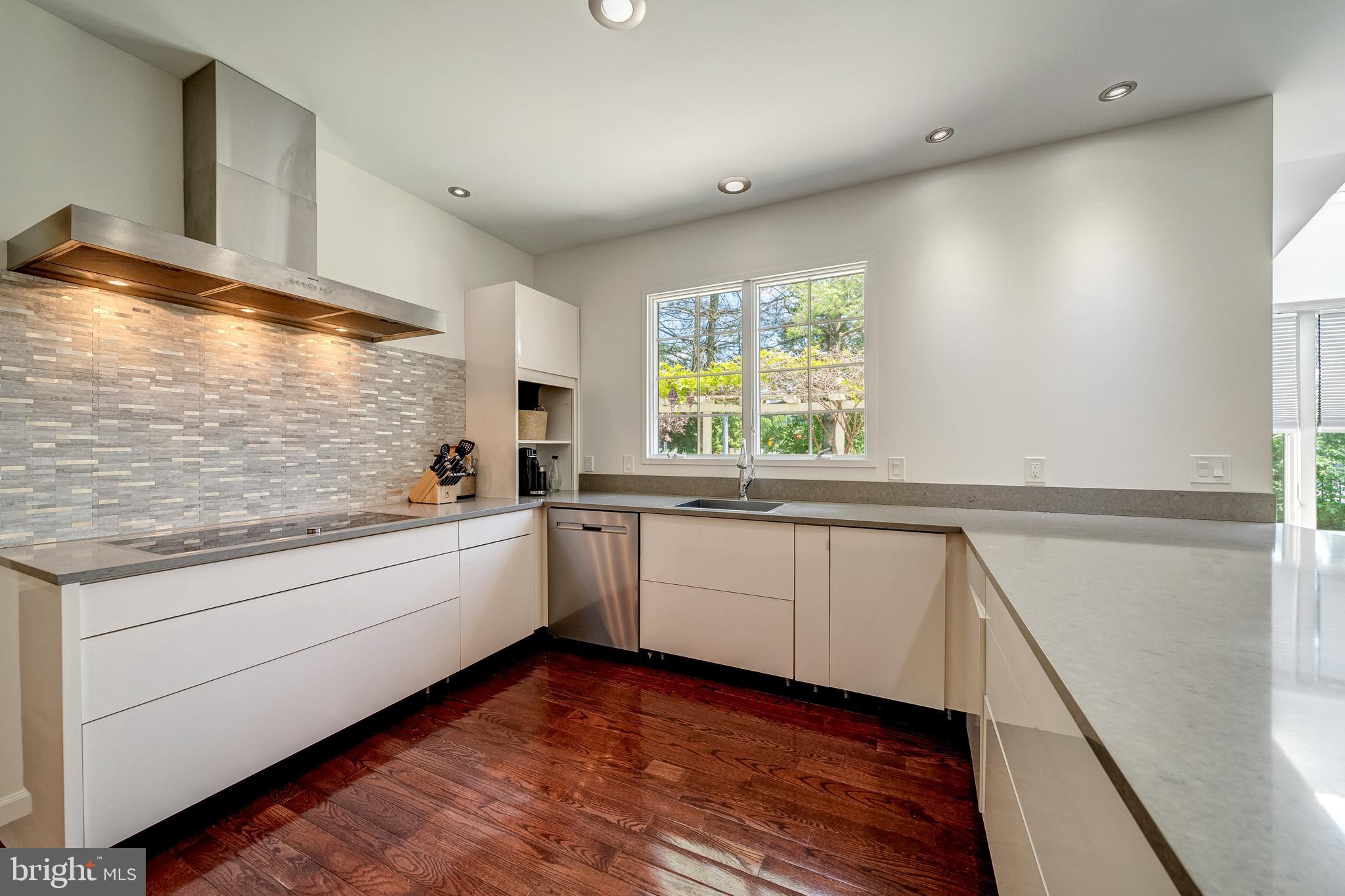 1309 Stable Farm Court Reston, VA 20194 - Photo 10 of 39 .