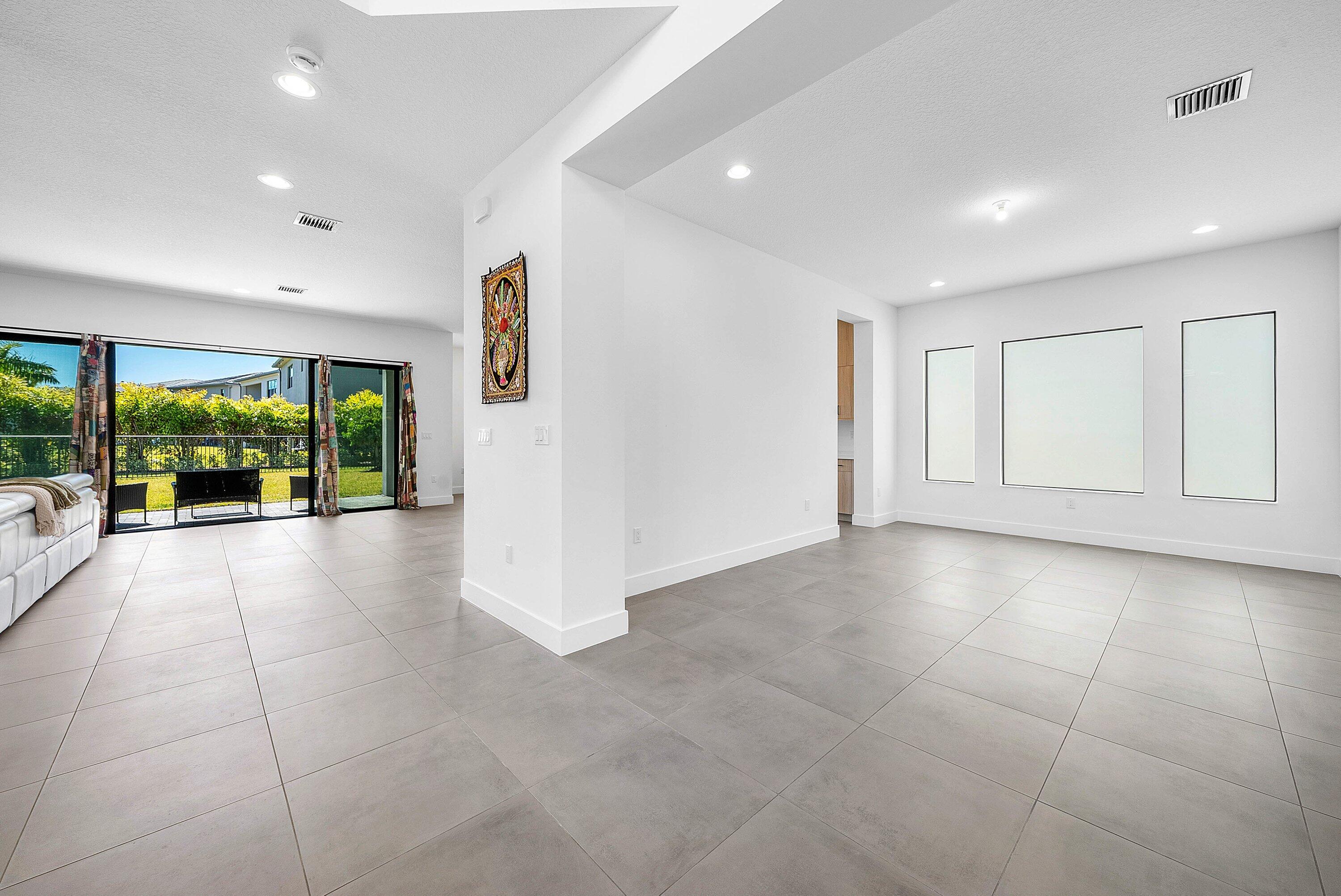 8260 Royal County Down Road Boca Raton, FL 33434 - Photo 14 of 115 012-8260RoyalCountyDownRoad-BocaRaton-FL