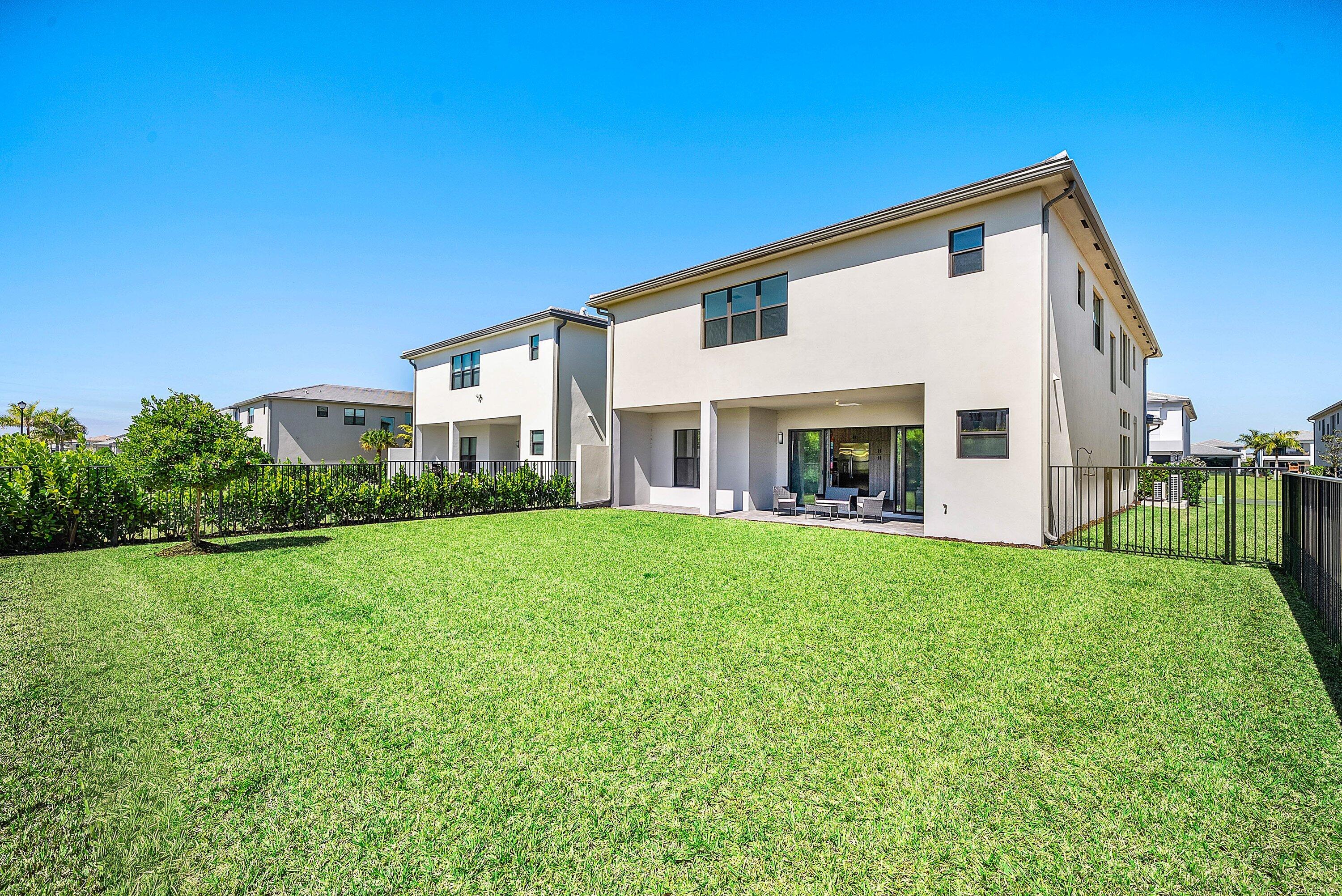 8260 Royal County Down Road Boca Raton, FL 33434 - Photo 57 of 115 055-8260RoyalCountyDownRoad-BocaRaton-FL