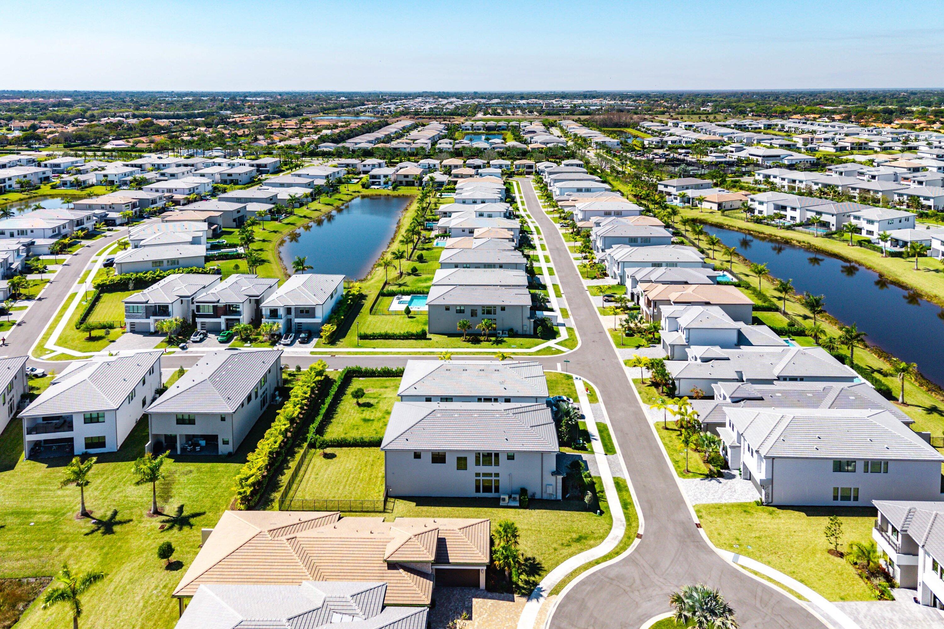 8260 Royal County Down Road Boca Raton, FL 33434 - Photo 69 of 115 067-8260RoyalCountyDownRoad-BocaRaton-FL