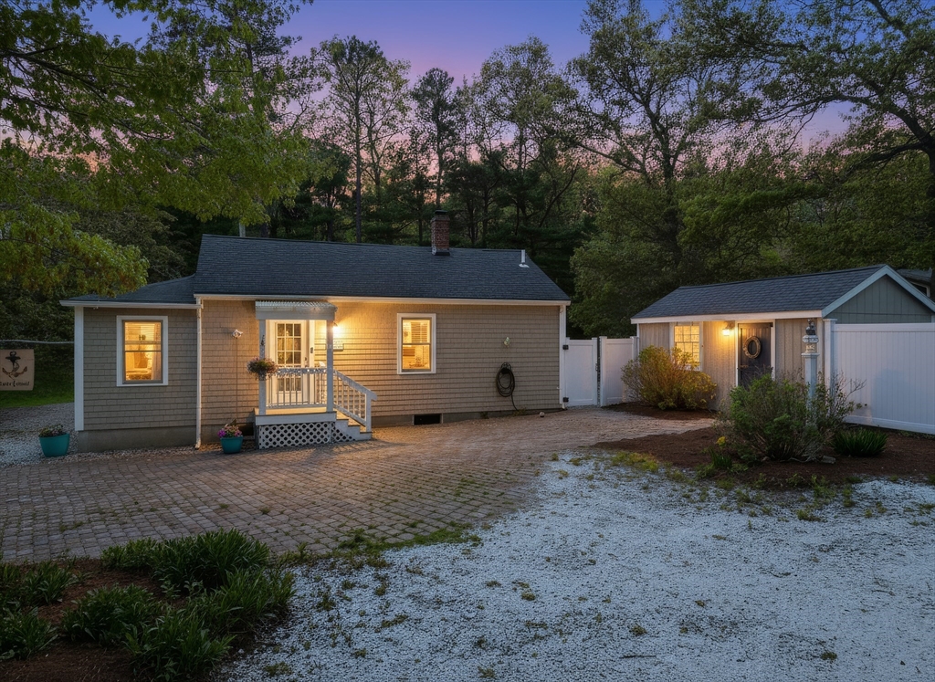 83 Valley Road Plymouth, MA 02360 - Photo 2 of 41