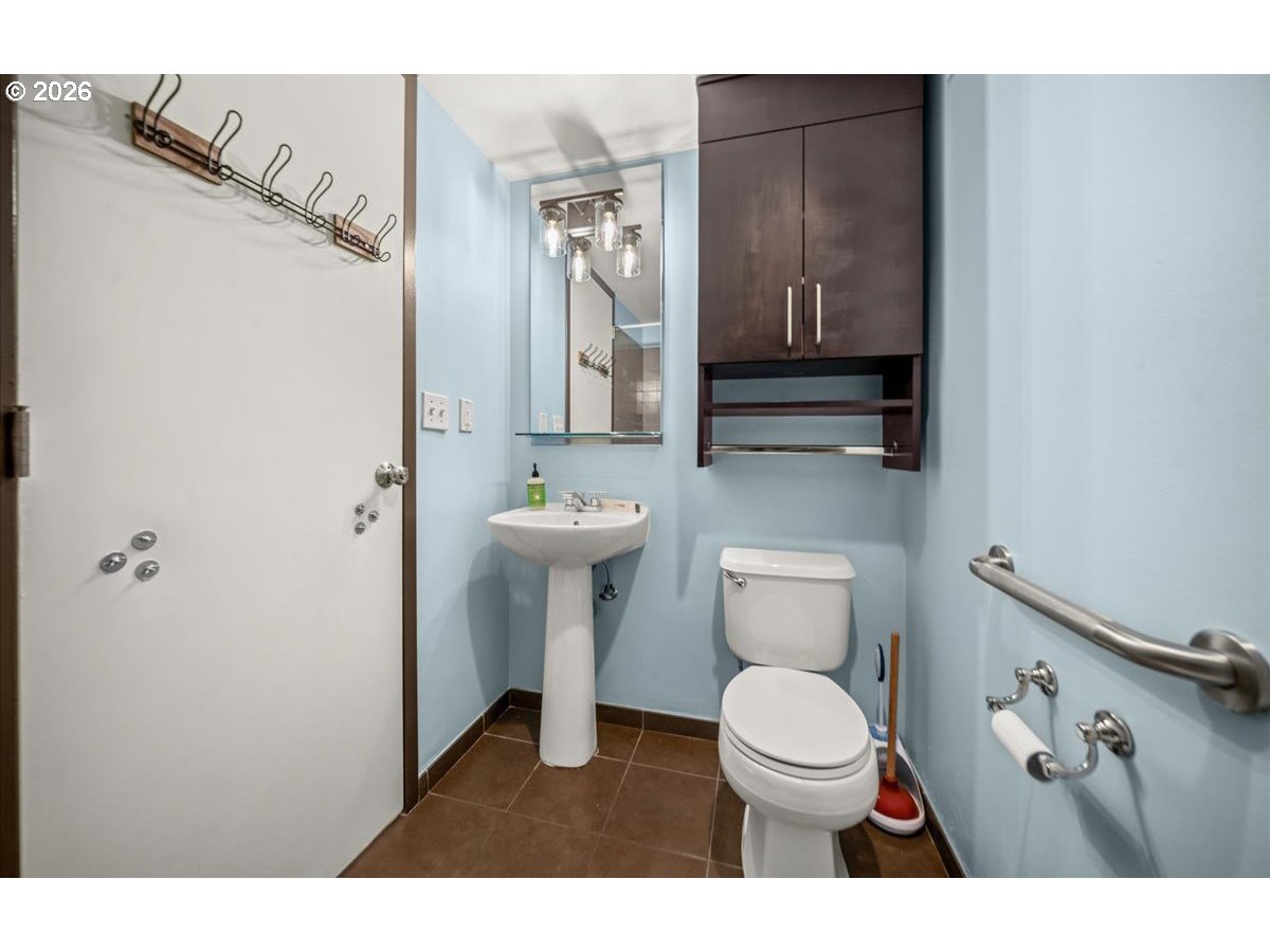 111 Southwest Harrison Street, Unit 4F Portland, OR 97201 - Photo 20 of 21 Gallery Image 20