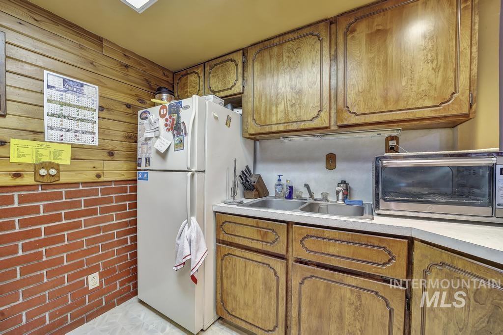 111 2nd Street Rupert, ID 83350 - Photo 7 of 34