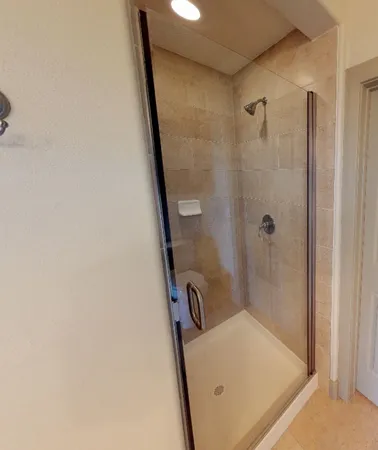 $1,860 | 1340 West Gray Street, Unit 220, Houston, TX 77019