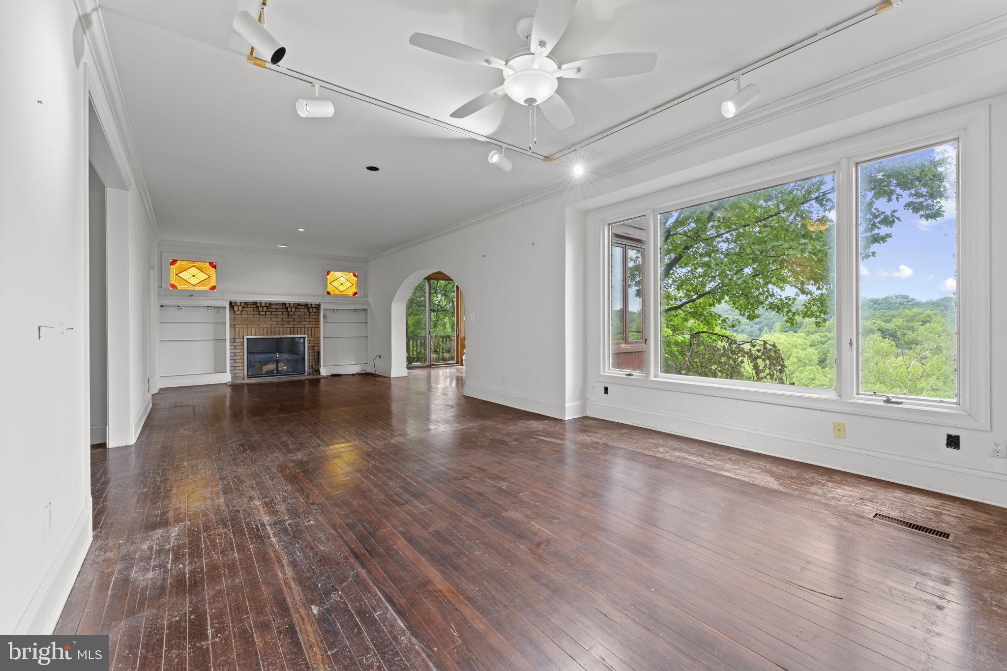 2812 Adams Mill Road Northwest Washington, DC 20009 - Photo 6 of 45 Living Room