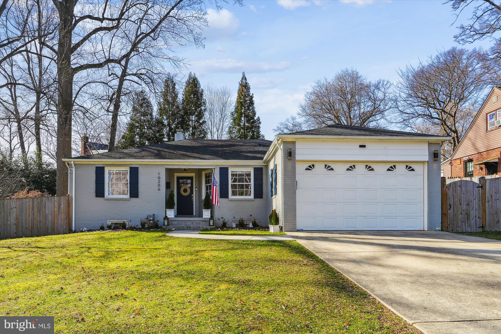 Welcome to 10206 Sutherland Road!