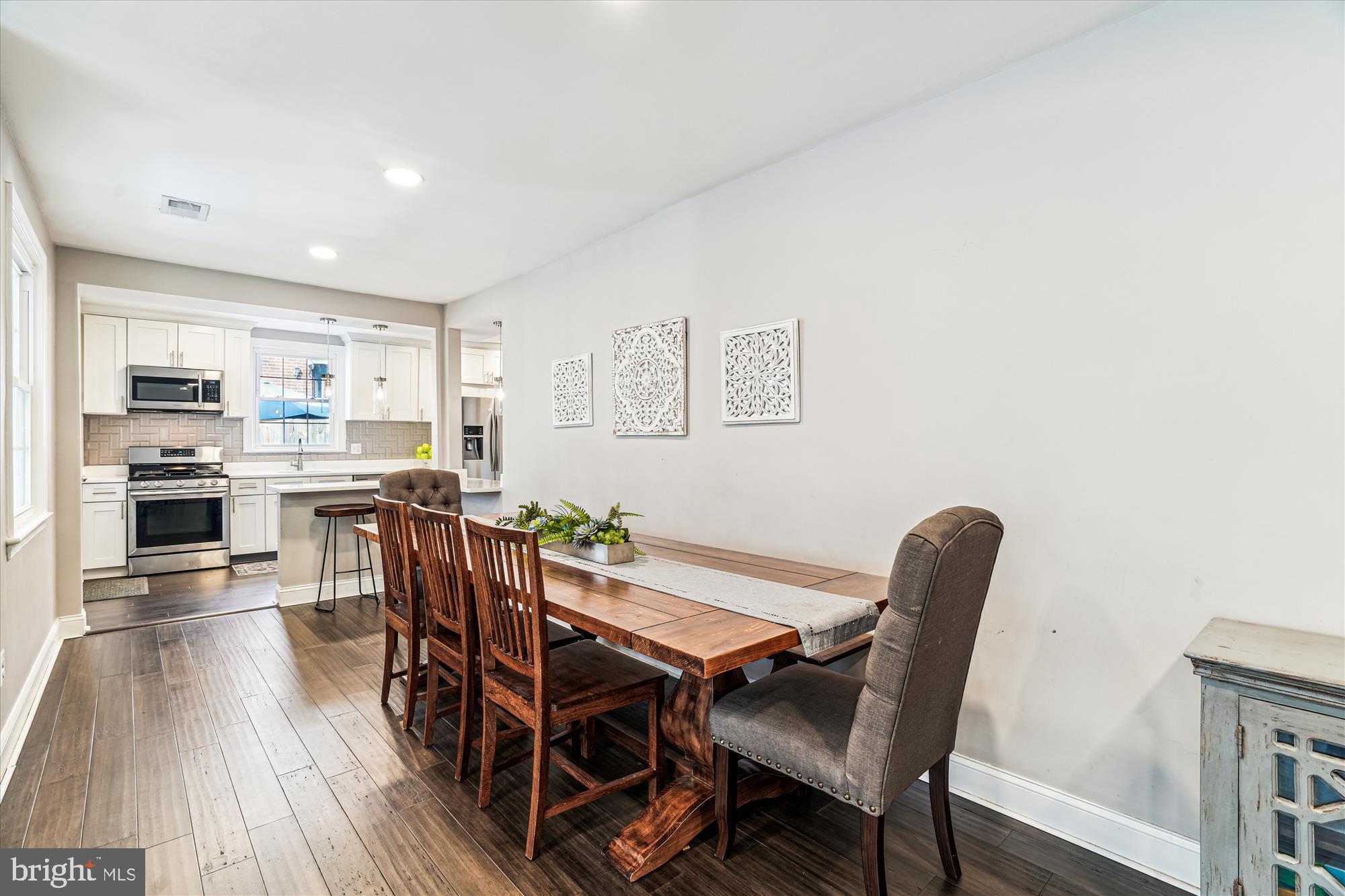 10206 Sutherland Road Silver Spring, MD 20901 - Photo 12 of 74 Dining Area