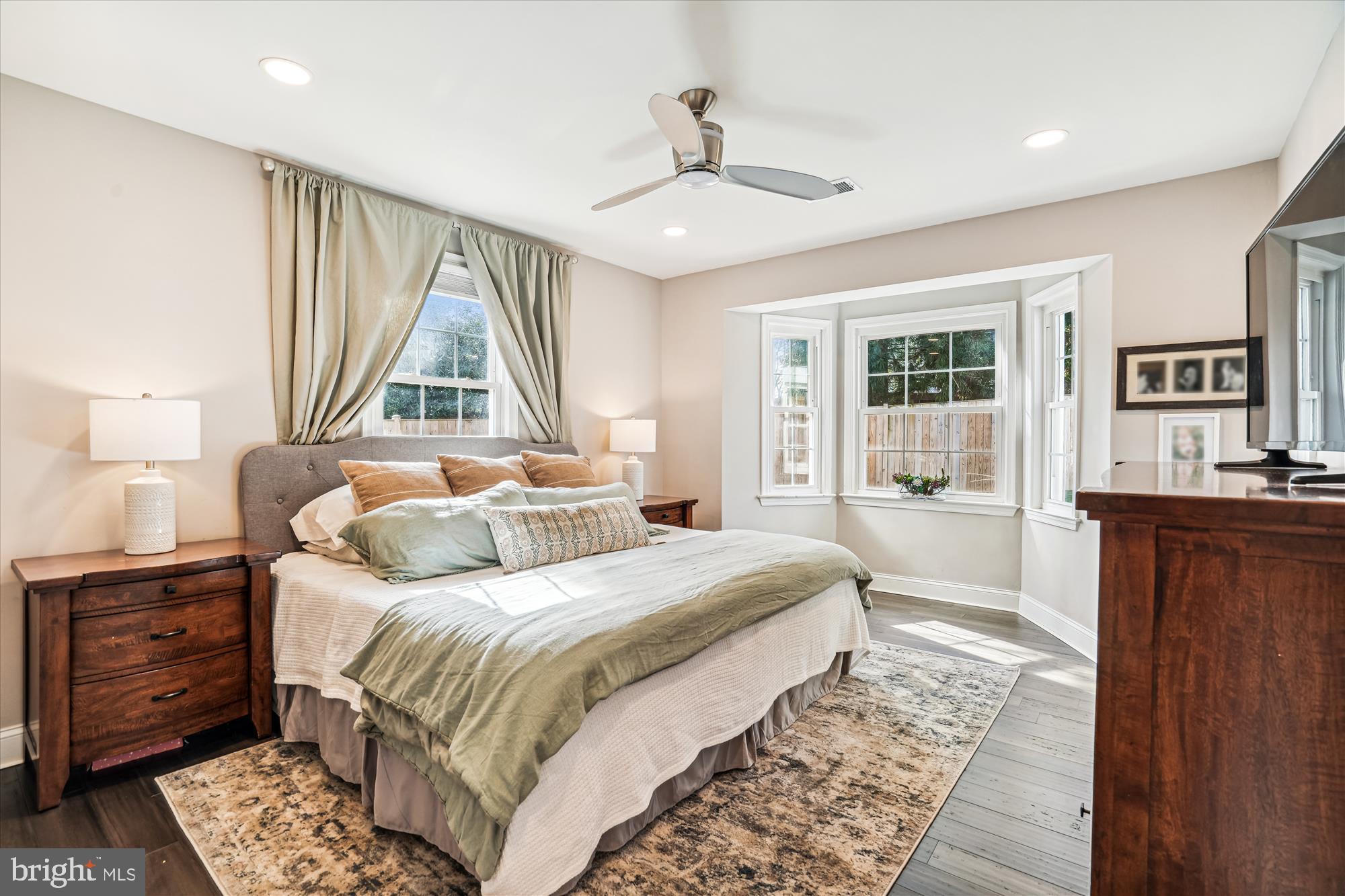 10206 Sutherland Road Silver Spring, MD 20901 - Photo 19 of 74 Primary Bedroom
Bedroom #1