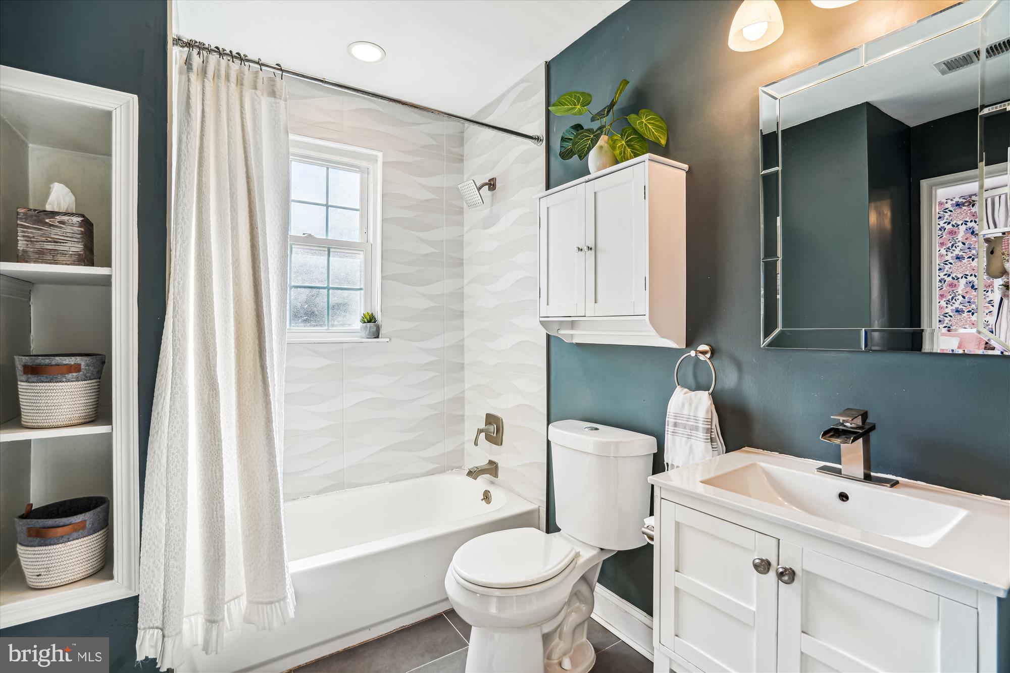 10206 Sutherland Road Silver Spring, MD 20901 - Photo 24 of 74 Full Bath #1
Jack & Jill en suite to Bed 2 & hall