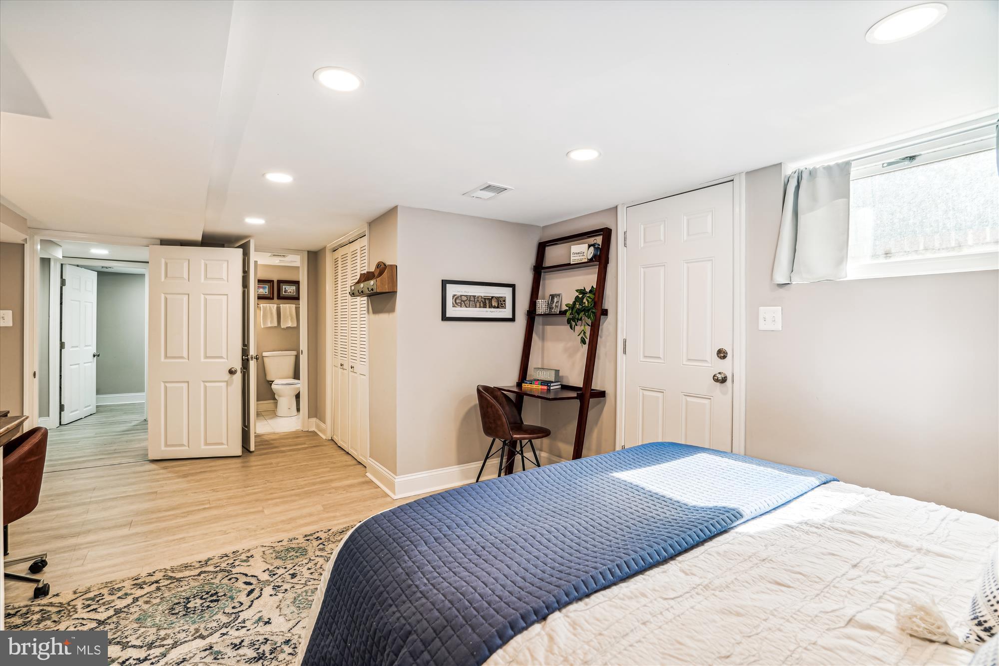 10206 Sutherland Road Silver Spring, MD 20901 - Photo 36 of 74 Bedroom #4 with jack & jill en suite bathroom