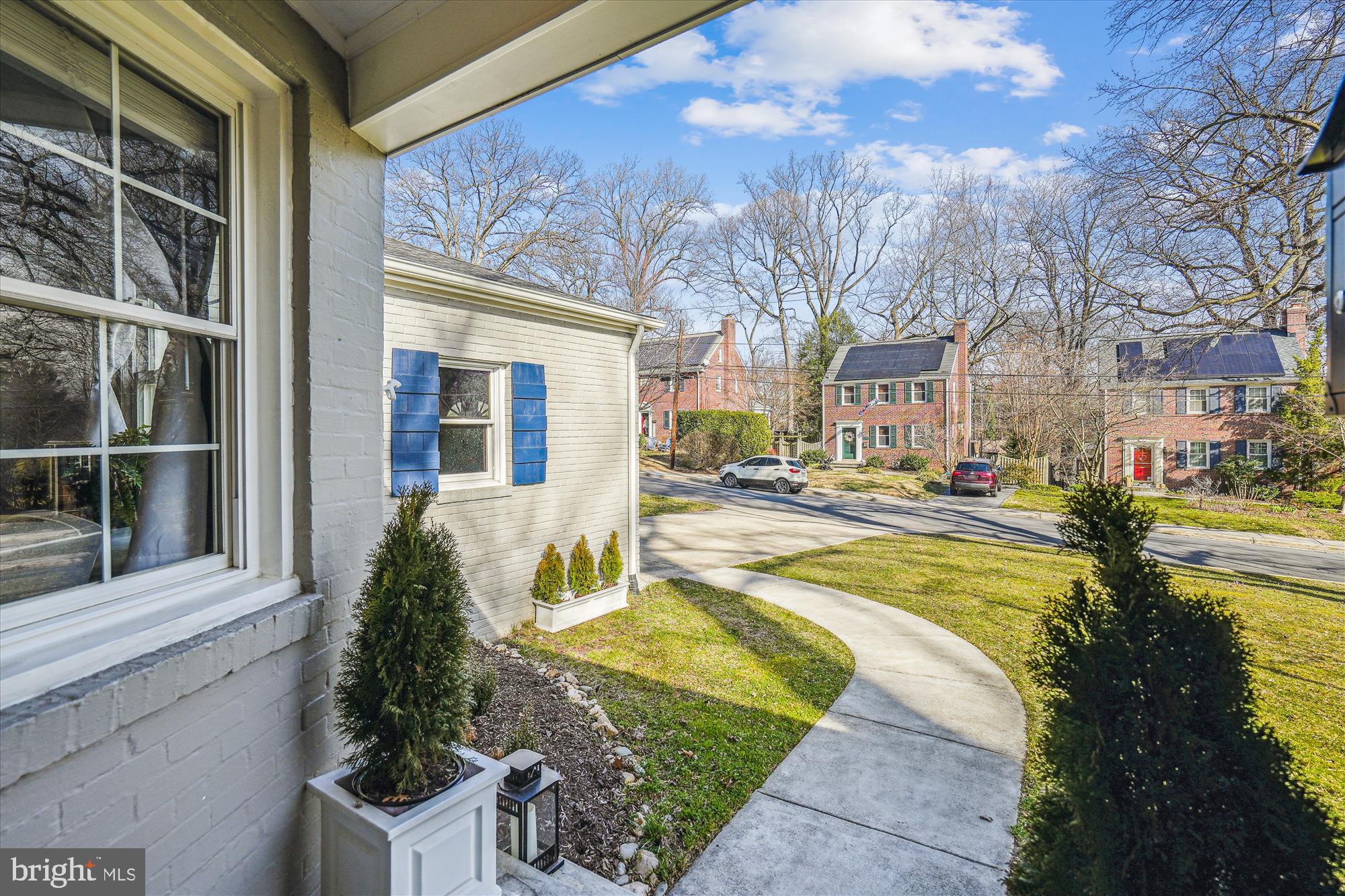 10206 Sutherland Road Silver Spring, MD 20901 - Photo 5 of 74 Amazing commuting location + great neighborhood!