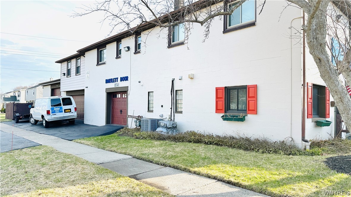 954 Brighton Road Tonawanda, NY 14150 - Photo 2 of 42