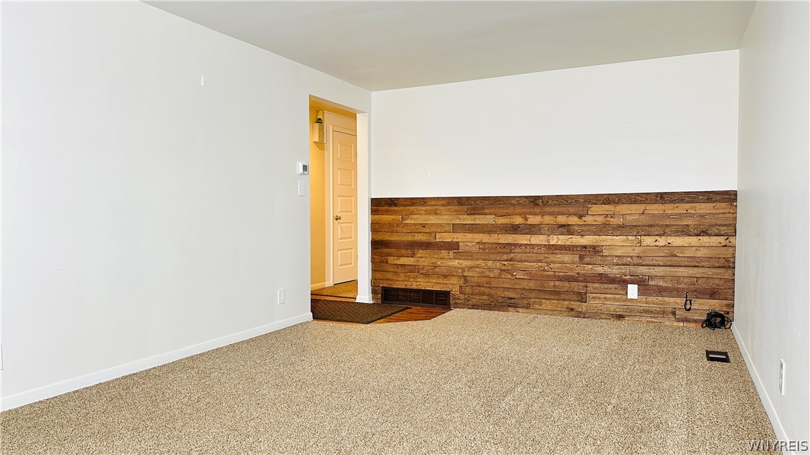 954 Brighton Road Tonawanda, NY 14150 - Photo 4 of 42