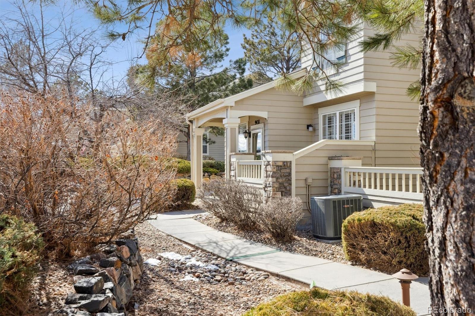 9431 Crossland Way Highlands Ranch, CO 80130 - Photo 3 of 40