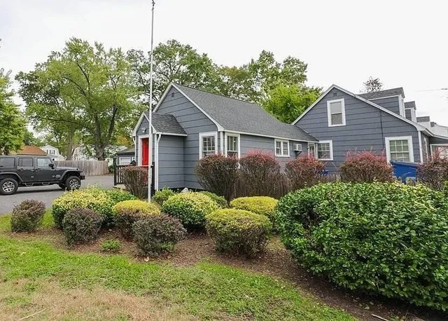 $2,900 | 5 Barber Street, Springfield, MA 01109