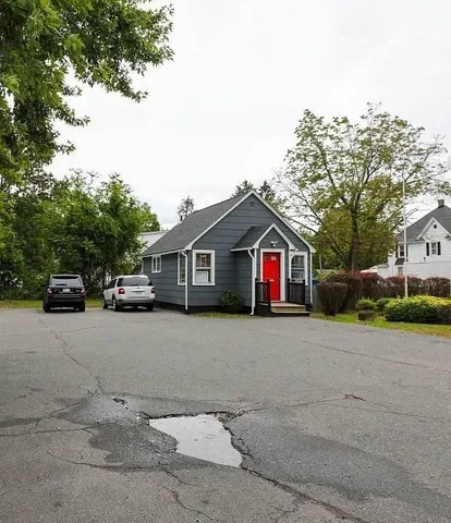 $2,900 | 5 Barber Street, Springfield, MA 01109