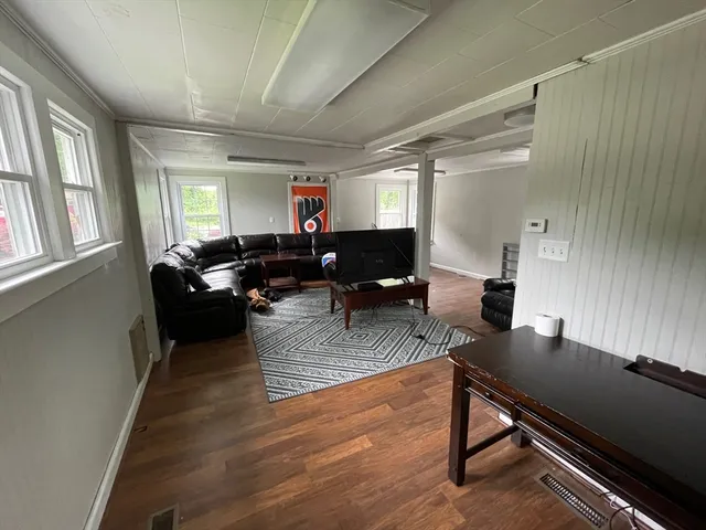 $2,900 | 5 Barber Street, Springfield, MA 01109