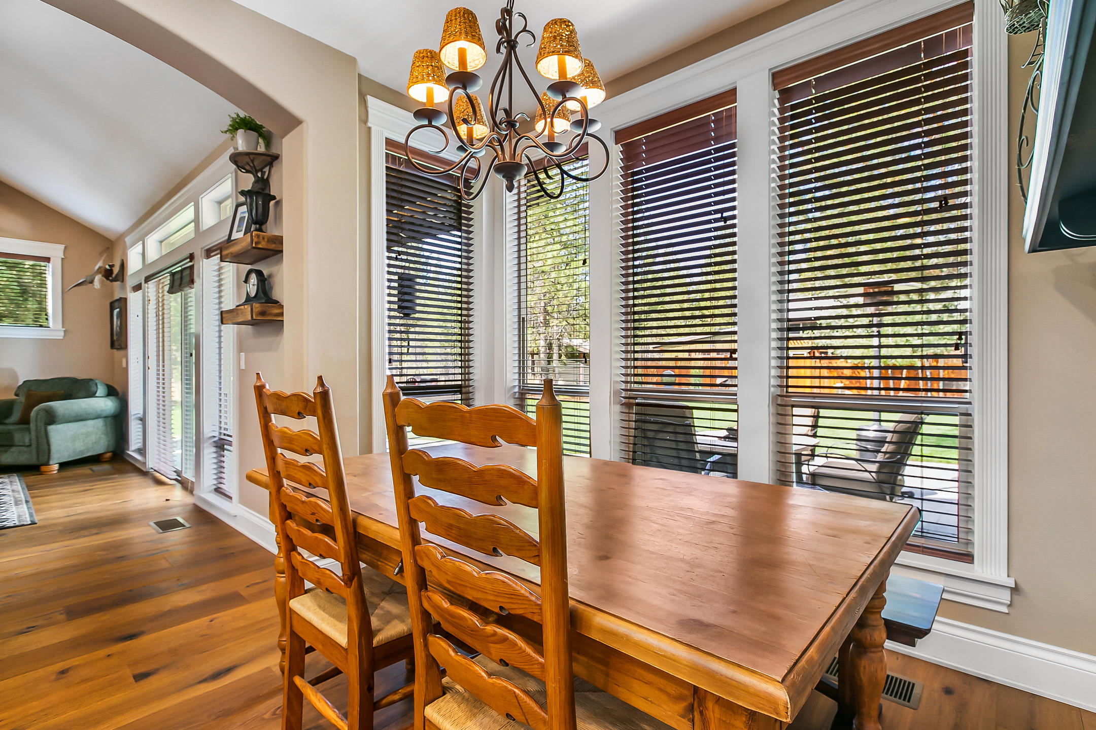 54995 Tamarack Road Bend, OR 97707 - Photo 15 of 45 15