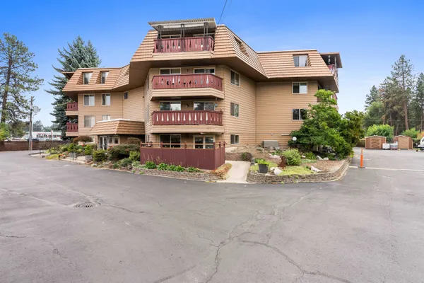 $289,000 | 9020 North Country Homes Boulevard, Unit 6, Spokane, WA 99218