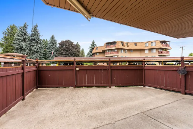 $289,000 | 9020 North Country Homes Boulevard, Unit 6, Spokane, WA 99218