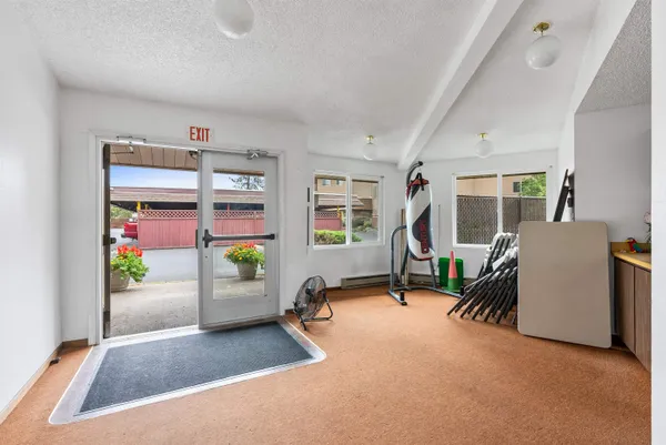 $289,000 | 9020 North Country Homes Boulevard, Unit 6, Spokane, WA 99218