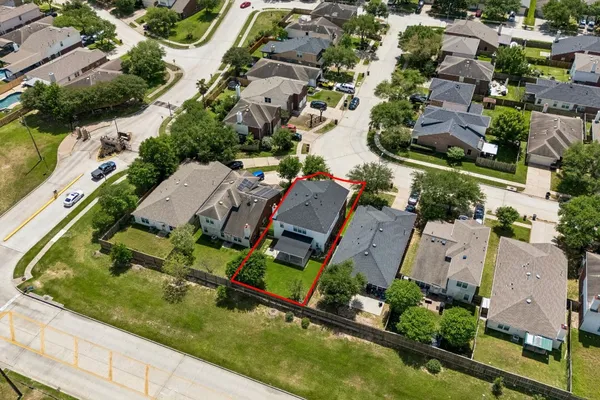 $325,000 | 527 Cypresswood Knoll, Spring, TX 77373