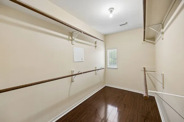 $325,000 | 527 Cypresswood Knoll, Spring, TX 77373