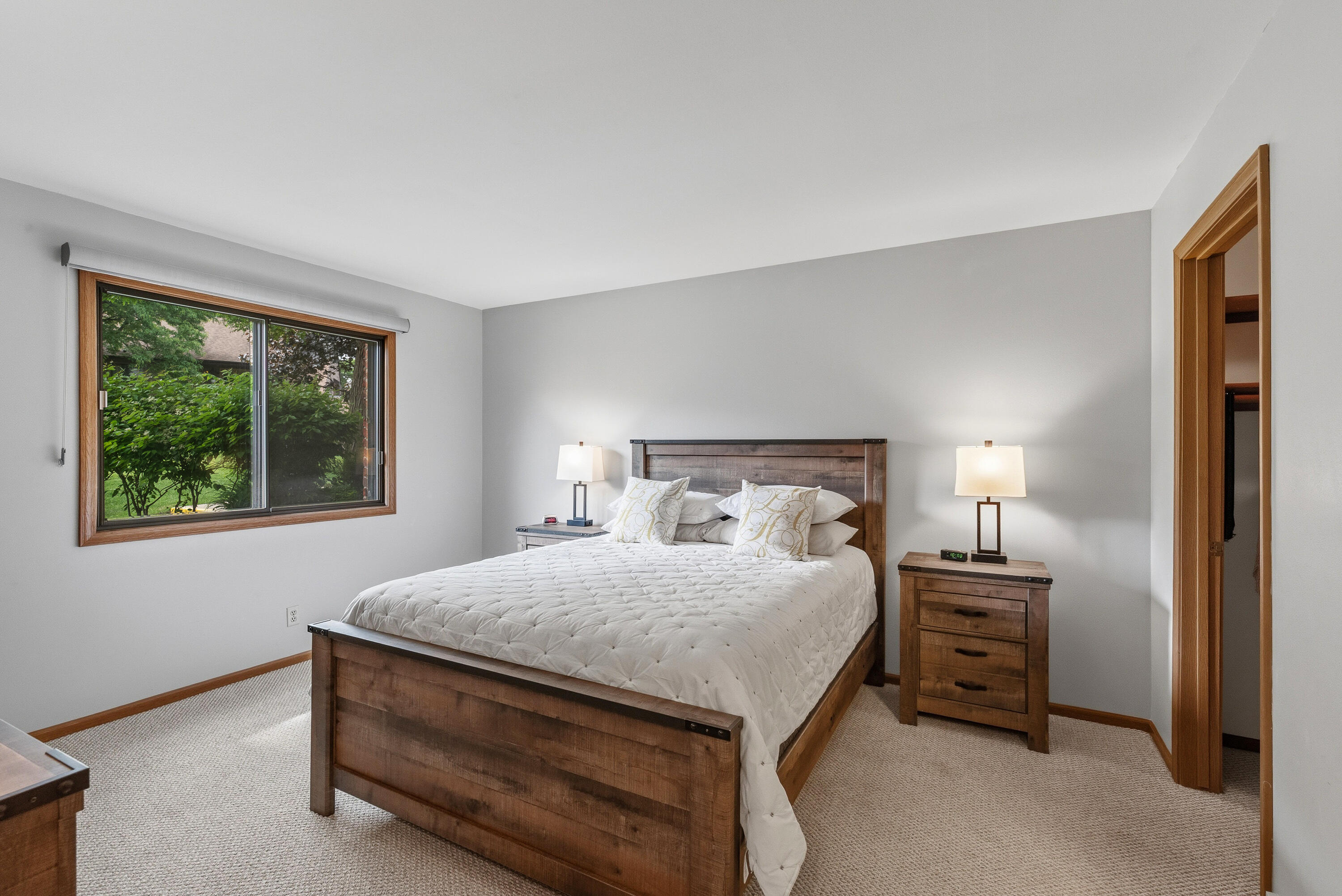 3733 West Loomis Road Greenfield, WI 53221 - Photo 17 of 30 Primary Bedroom