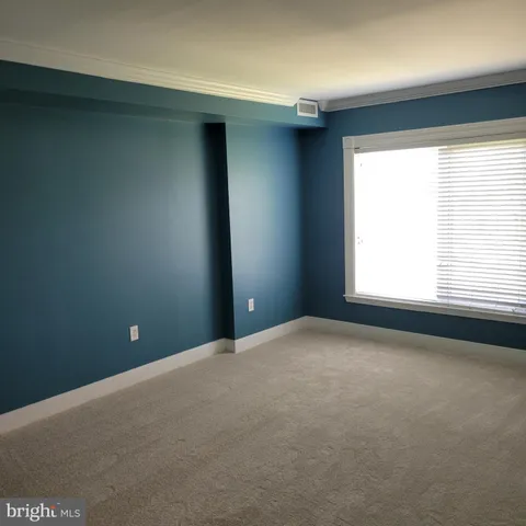 a view of empty room with window
