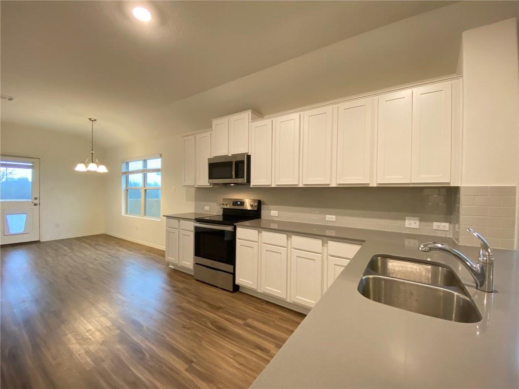 529 Greatest Gift Way Jarrell, TX 76537 - Photo 7 of 22