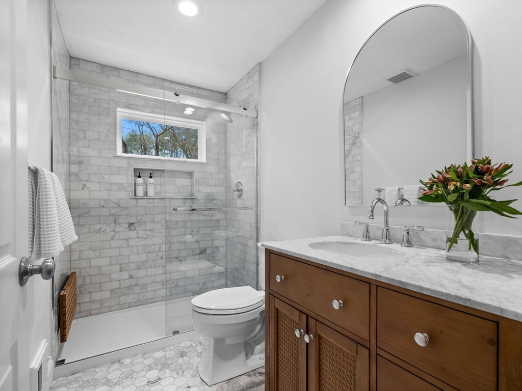 64 Draper Road Wayland, MA 01778 - Photo 5 of 21