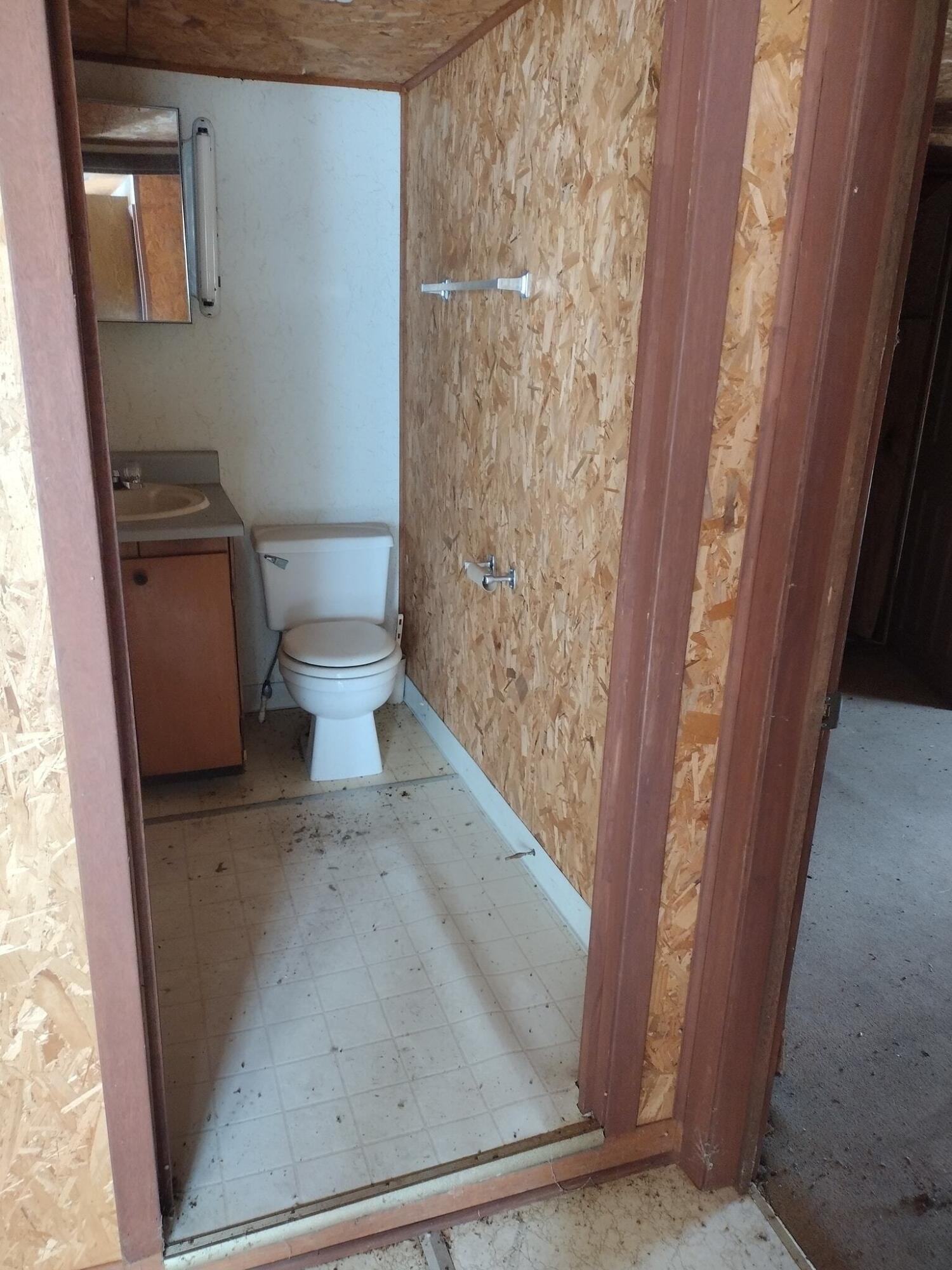 Tbd Warrensburg Road Mosheim, TN 37818 - Photo 21 of 27 2nd floor Bathroom