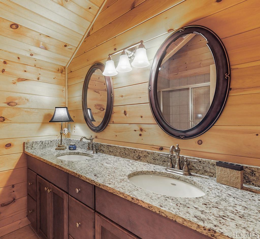 414 Deer Run Road Sapphire, NC 28774 - Photo 38 of 68 Gallery Image 38