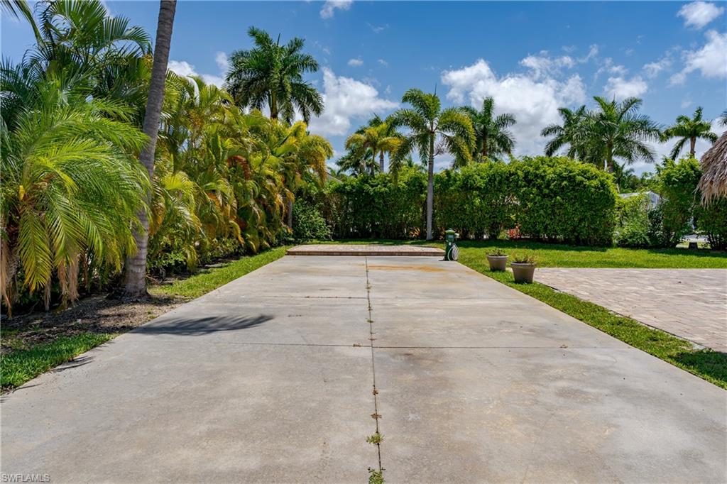 13430 Ladyfish Lane Naples, FL 34114 - Photo 14 of 31