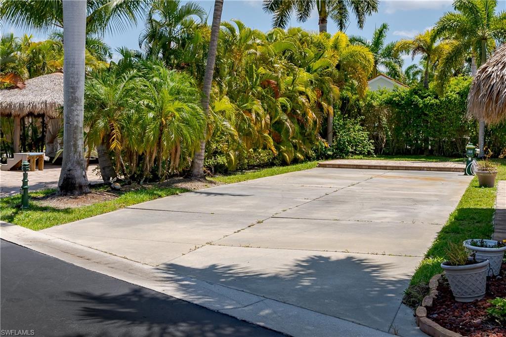 13430 Ladyfish Lane Naples, FL 34114 - Photo 15 of 31