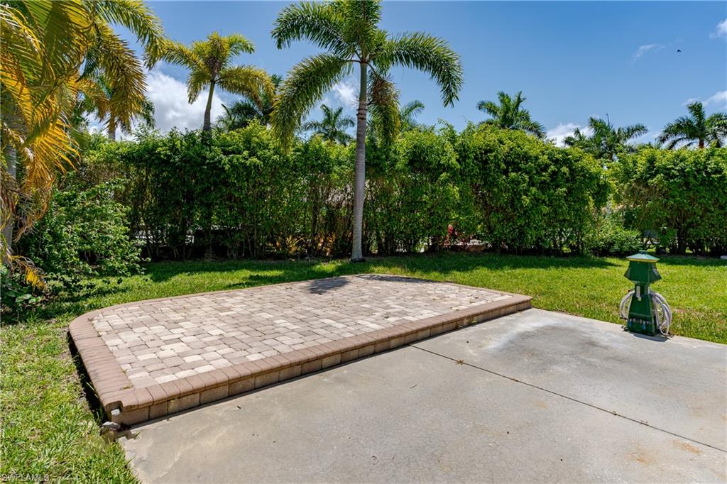 13430 Ladyfish Lane Naples, FL 34114 - Photo 4 of 31