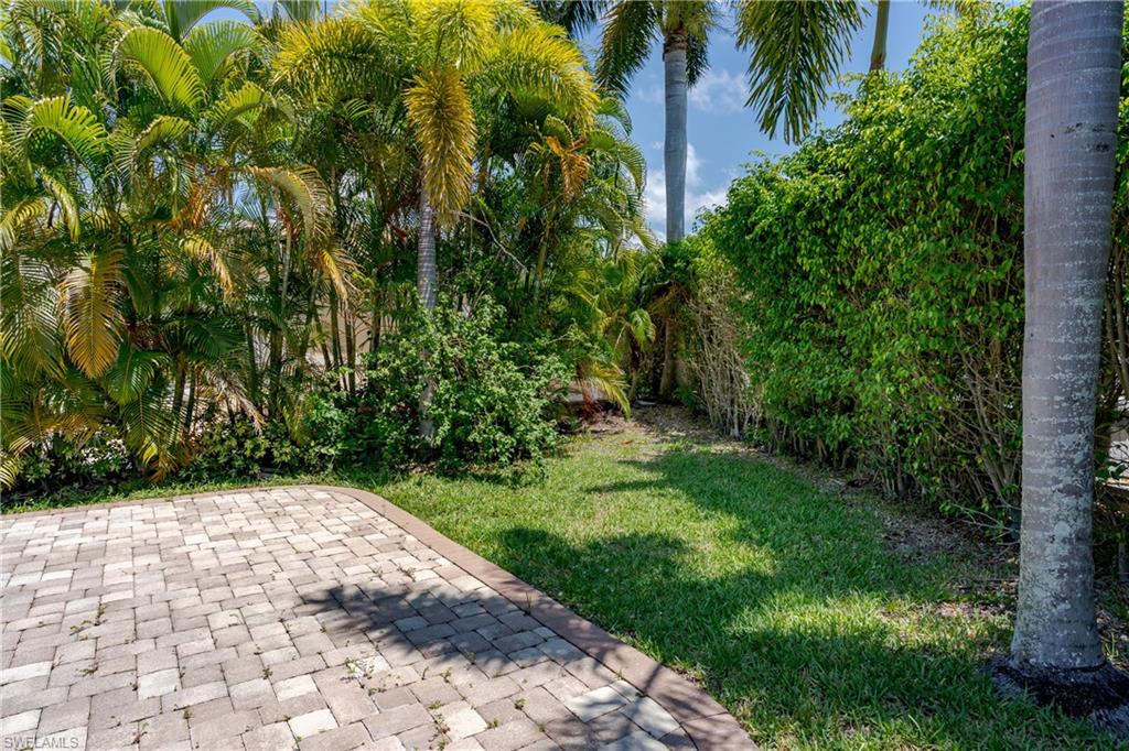 13430 Ladyfish Lane Naples, FL 34114 - Photo 7 of 31
