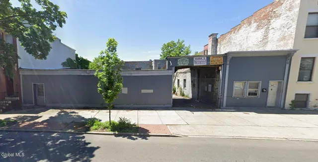 $550,000 | 380 Madison Avenue, Albany, NY 12210