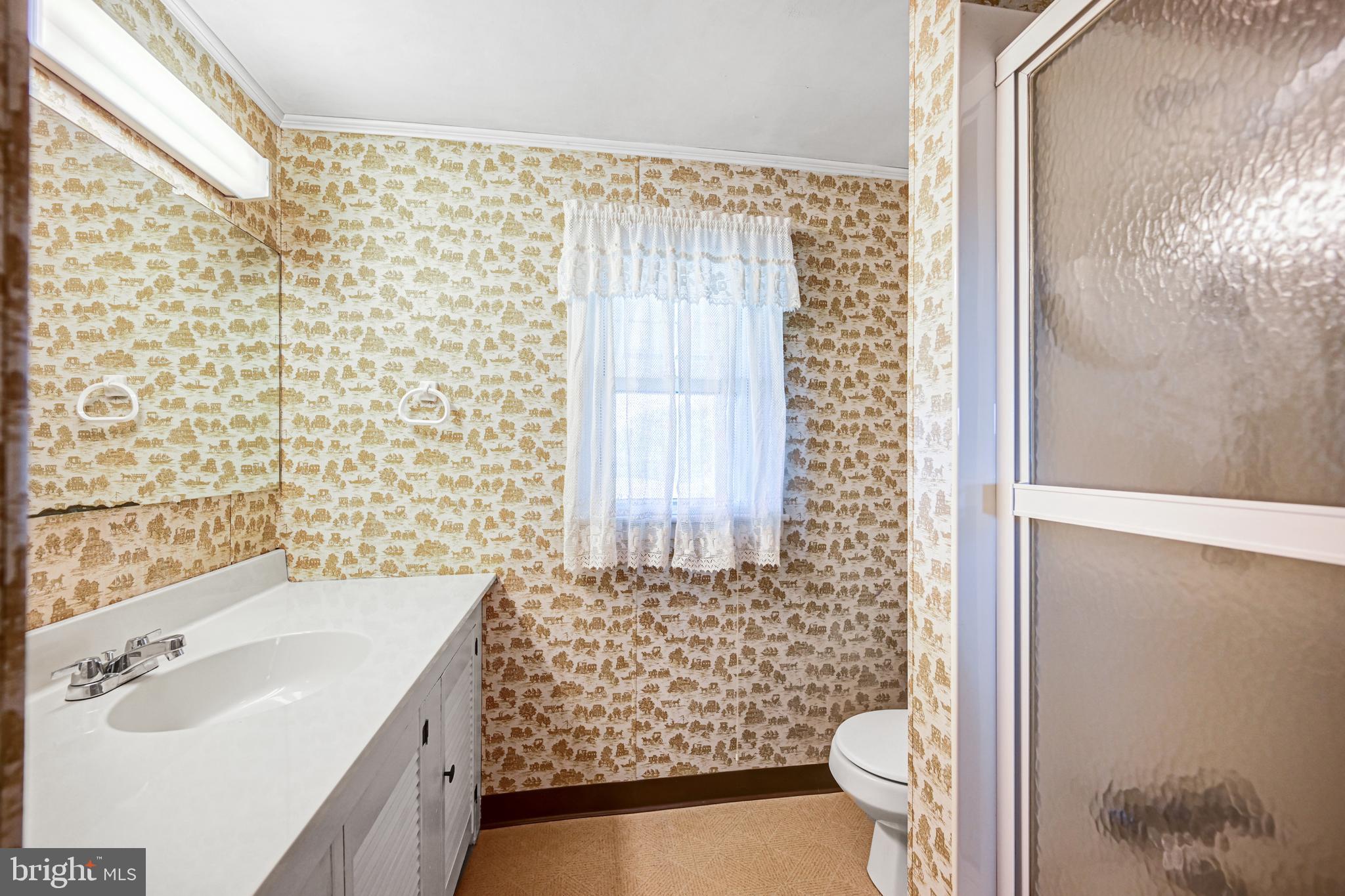 4998 Bentz Road Spring Grove, PA 17362 - Photo 22 of 43 Full Bath