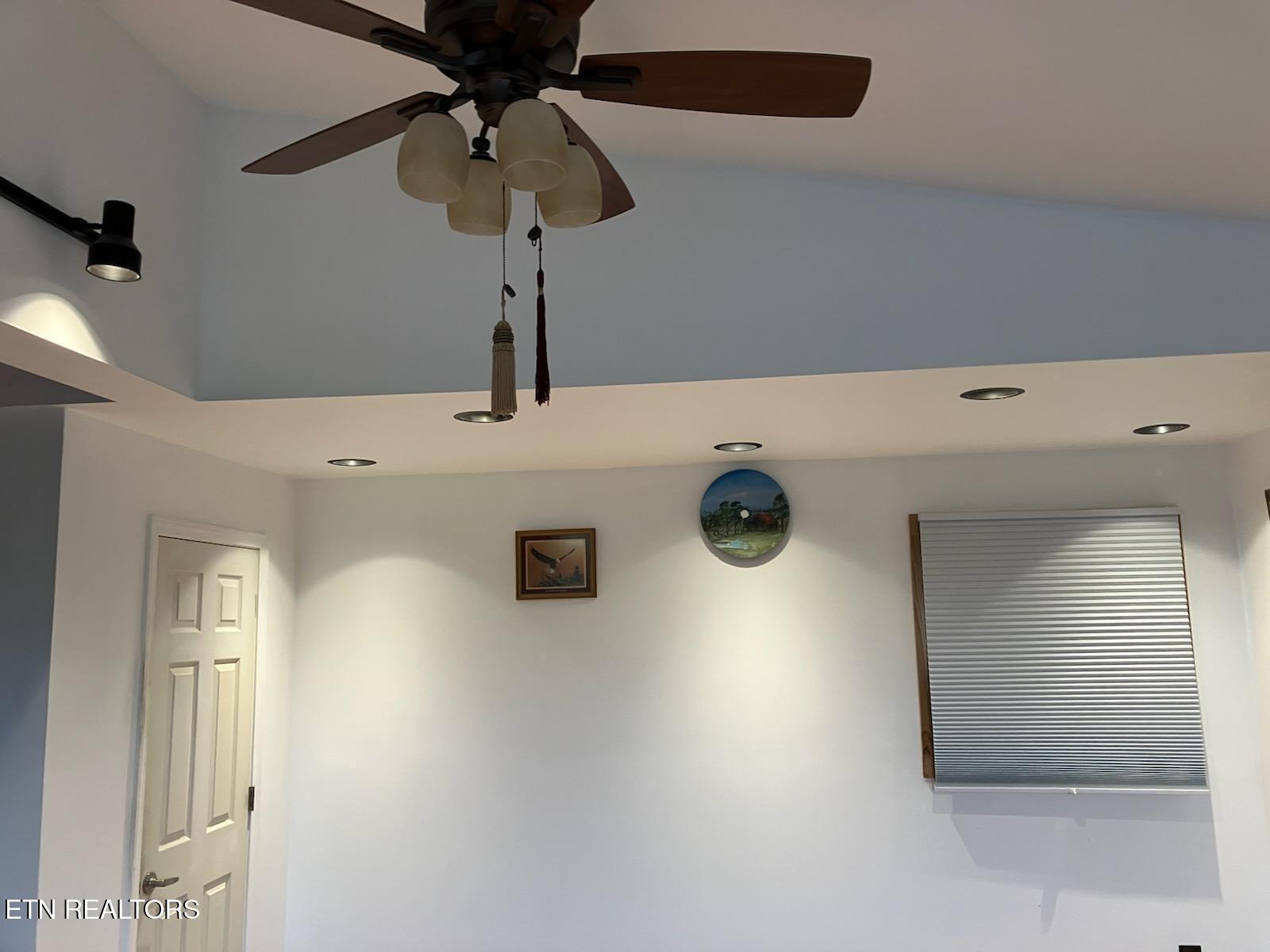 1407 Holloway Ridge Road Spring City, TN 37381 - Photo 36 of 60 1000020632