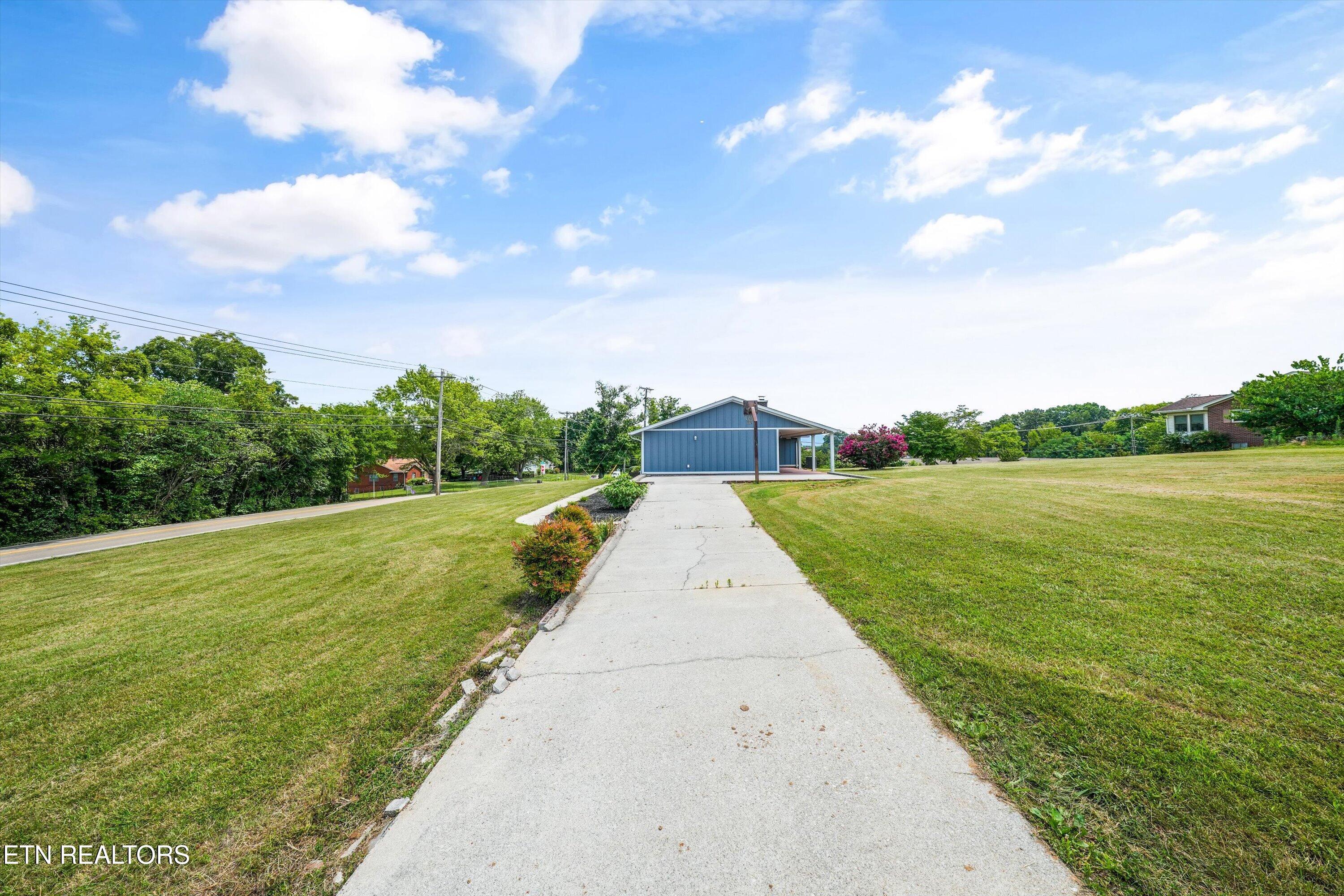 2572 Sevierville Road Maryville, TN 37804 - Photo 35 of 42 2572 Sevierville Rd