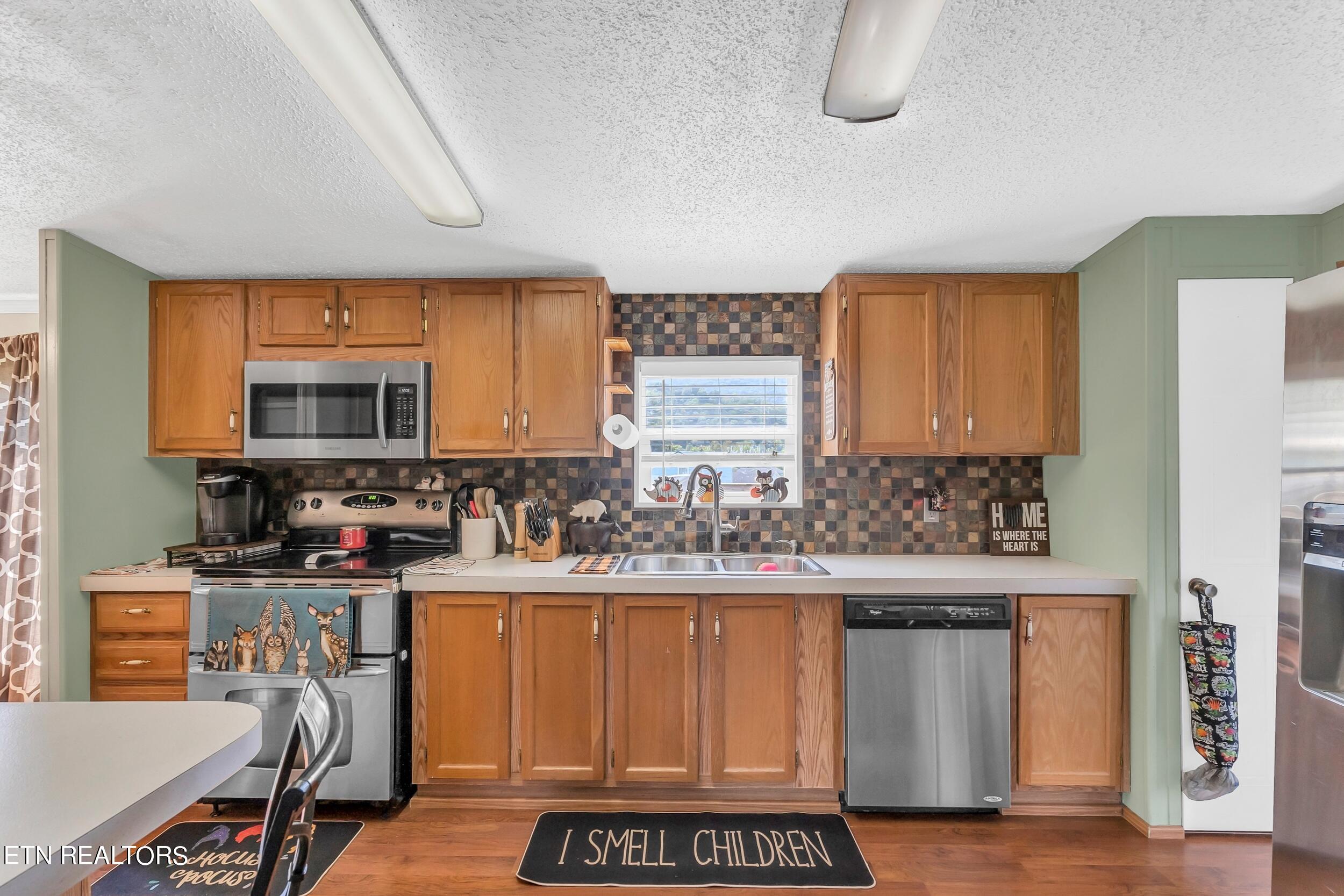 256 Oak Lane Road Dryden, VA 24243 - Photo 15 of 43 14_arw06298