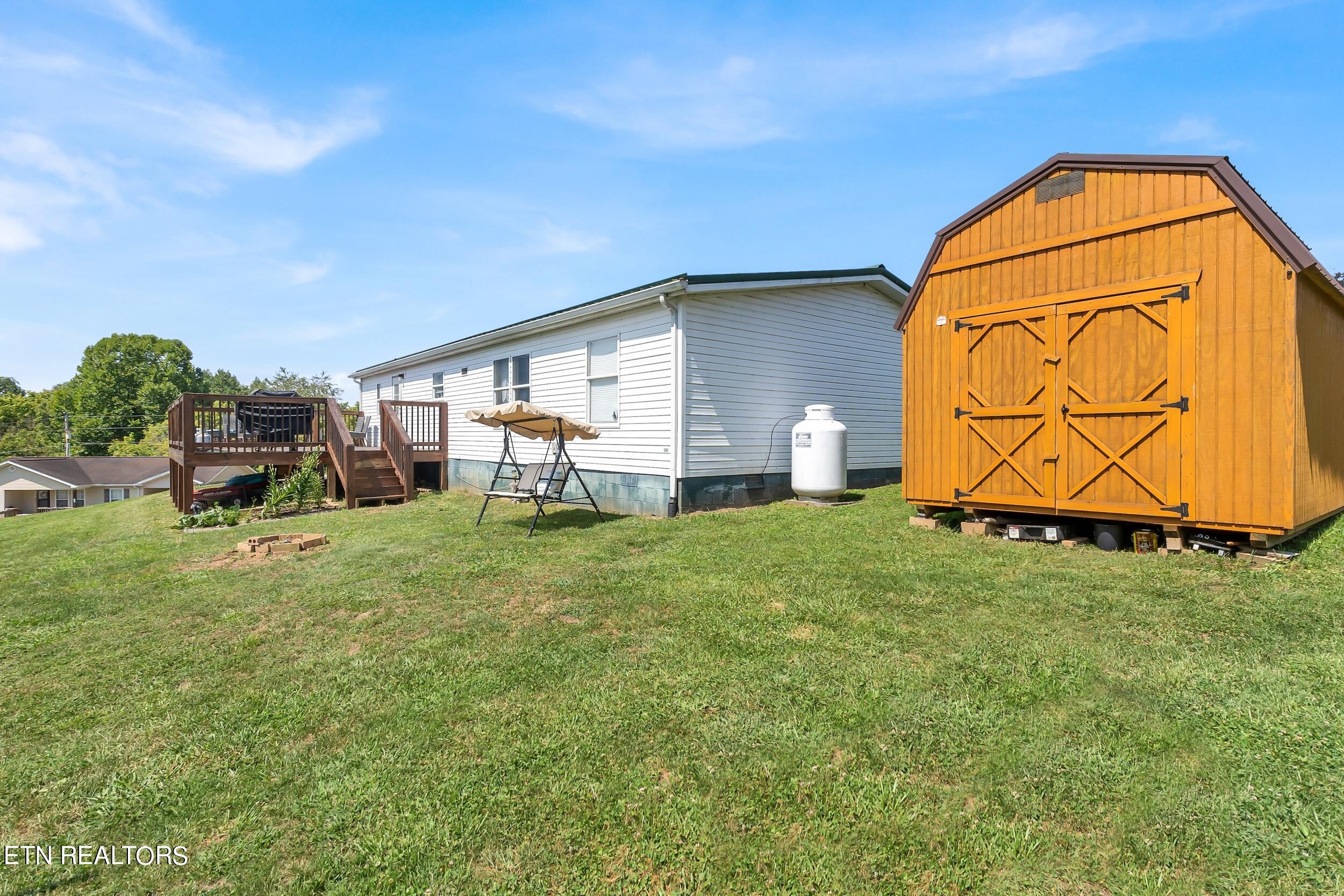 256 Oak Lane Road Dryden, VA 24243 - Photo 32 of 43 33_arw06374