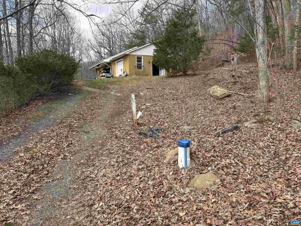 $150,000 | 9450 James River Road, Shipman, VA 22971