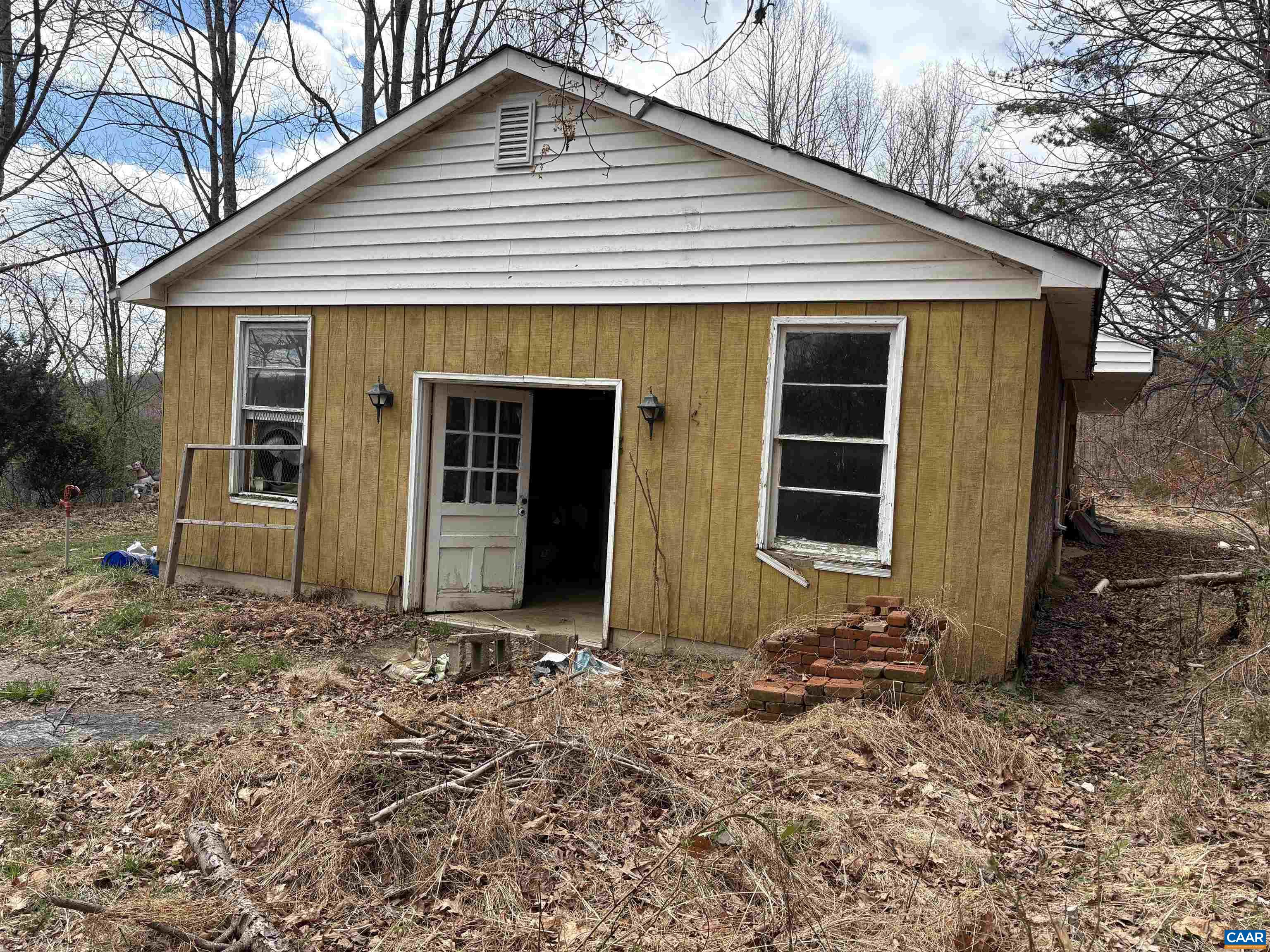 9450 James River Road Shipman, VA 22971 - Photo 18 of 21 Workshop