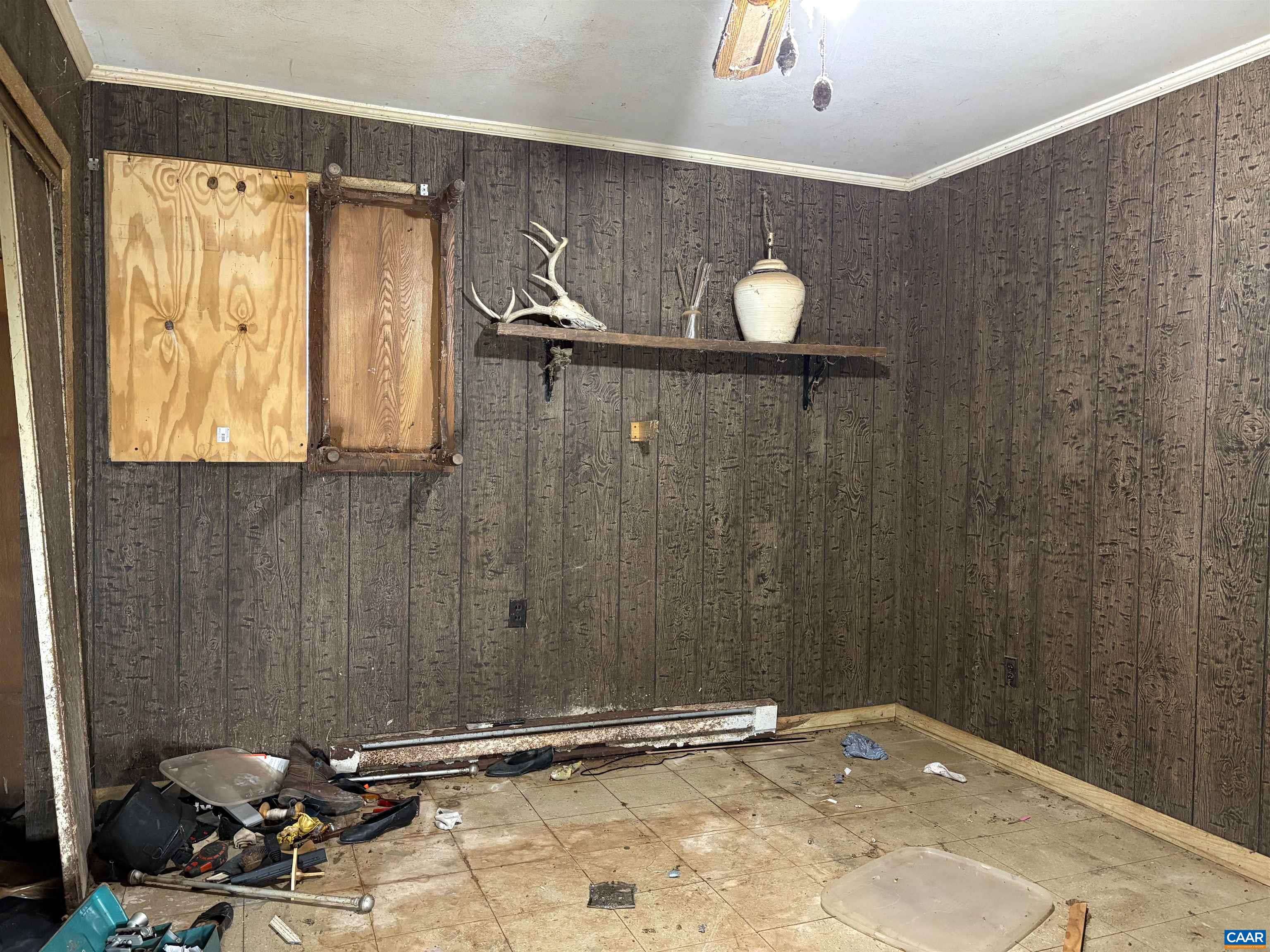 9450 James River Road Shipman, VA 22971 - Photo 9 of 21 Bedroom 1