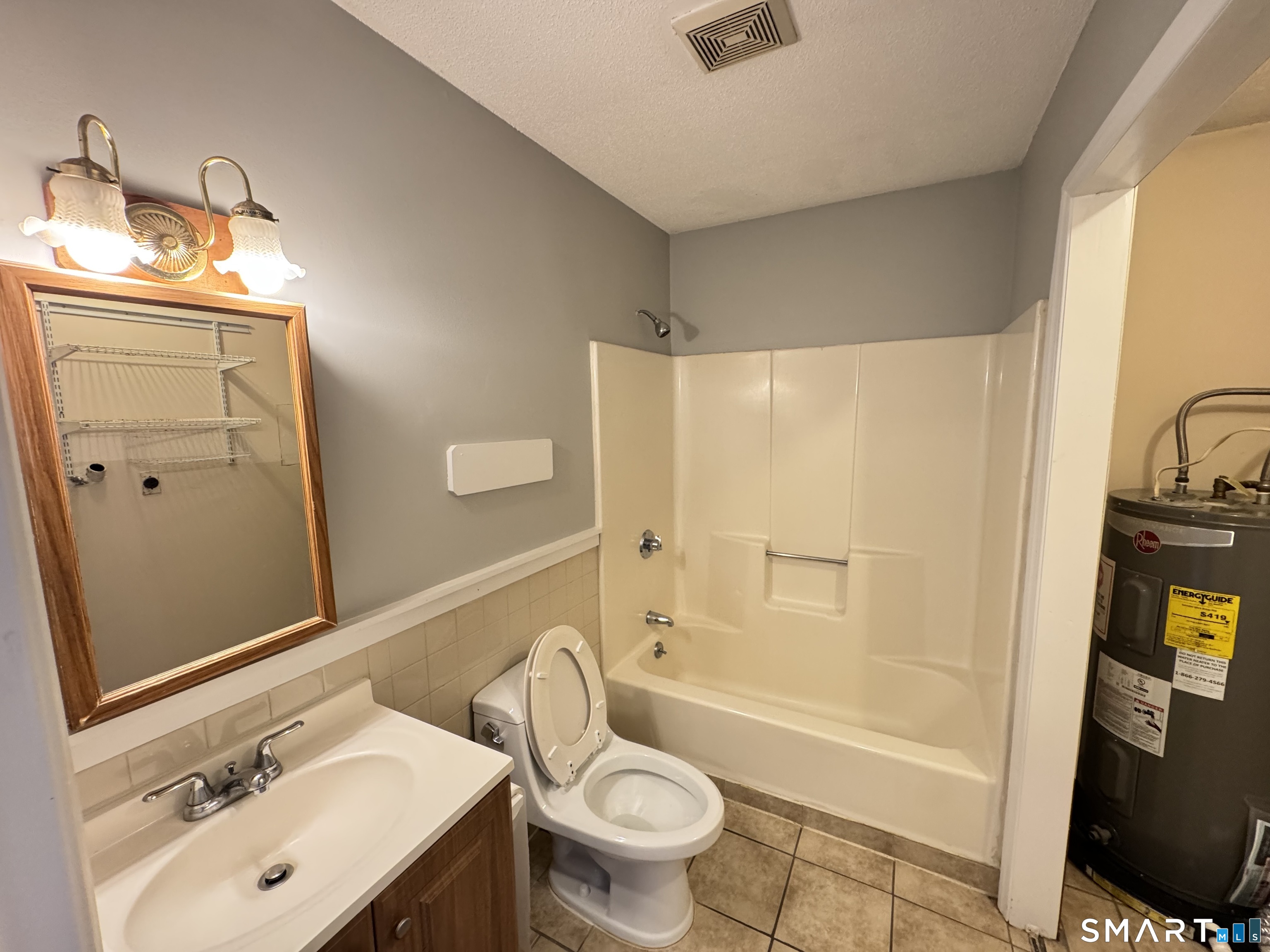 975 Meriden Road, Unit 120 Waterbury, CT 06705 - Photo 24 of 26