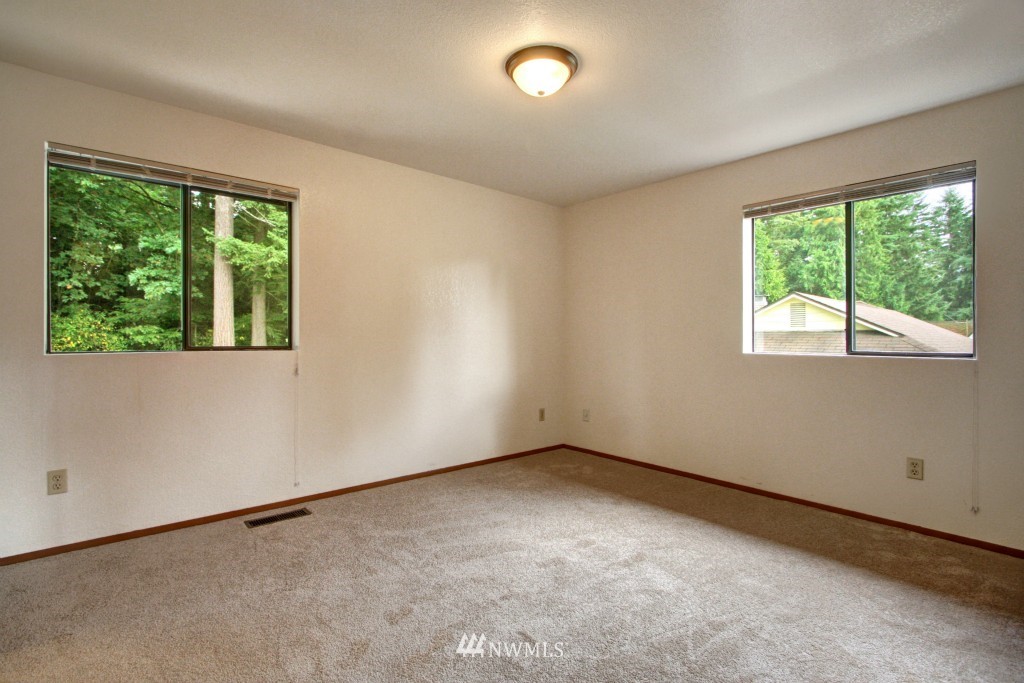 312 Chelan Avenue Southeast Renton, WA 98059 - Photo 12 of 25 Gallery Image 12